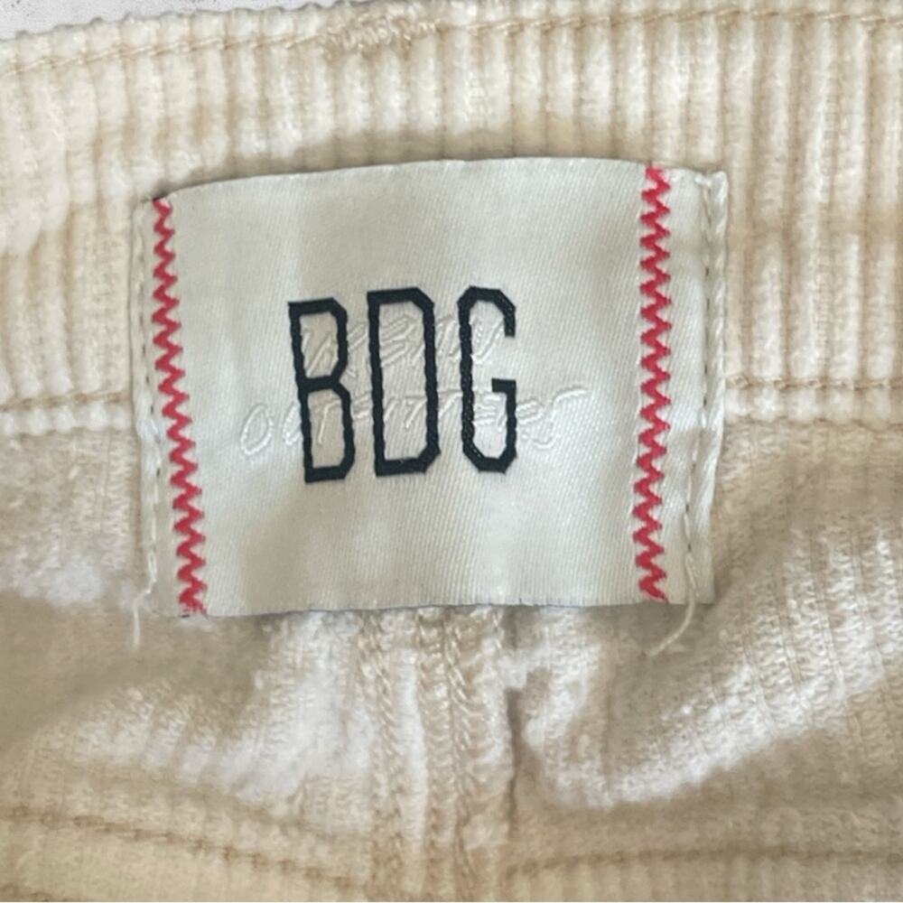 Urban Outfitters BDG High & Wide Corduroy Pant Size 27 Beige Academia Preppy - Picture 10 of 12